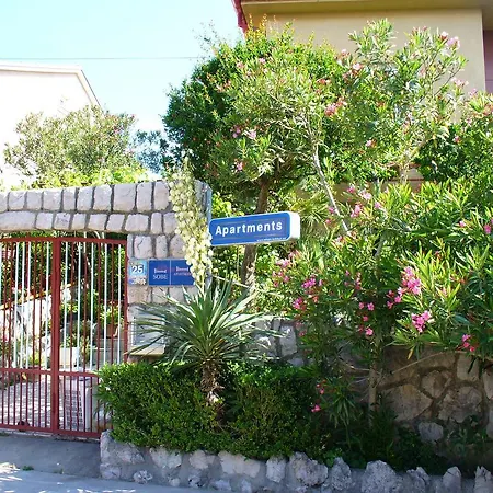 Apartments Maricic 200 Meters From The Beach Novi Vinodolski Zimmer foto