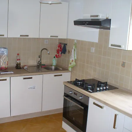 Apartments Maricic 200 Meters From The Beach Novi Vinodolski Exterior foto