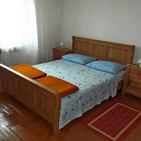 Apartments Maricic 200 Meters From The Beach Novi Vinodolski Exterior foto