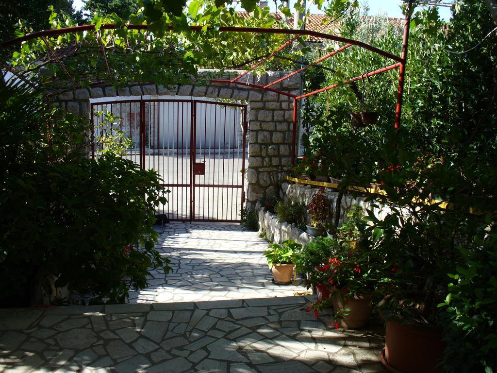 Apartment Maricic 200 Meters From The