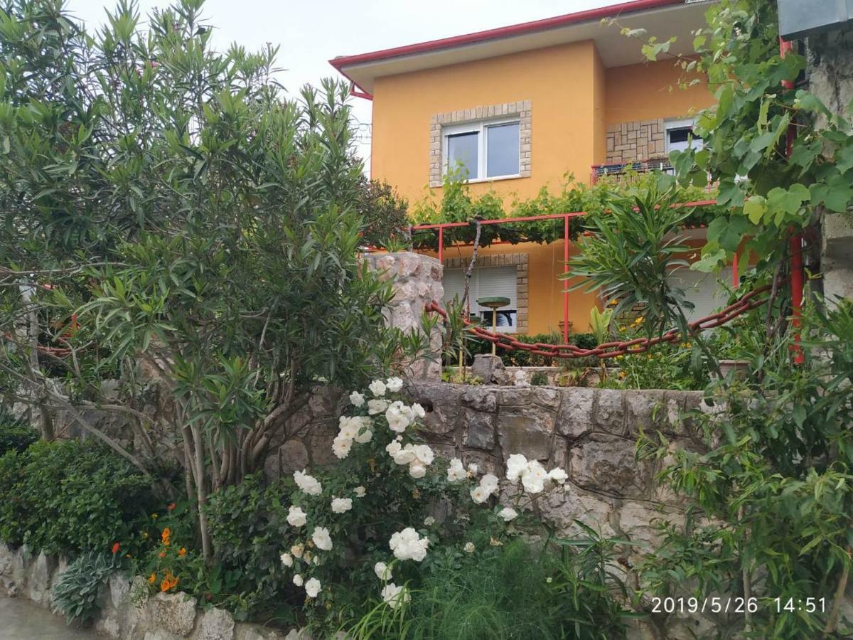 Apartment Maricic 200 Meters From The Novi Vinodolski
