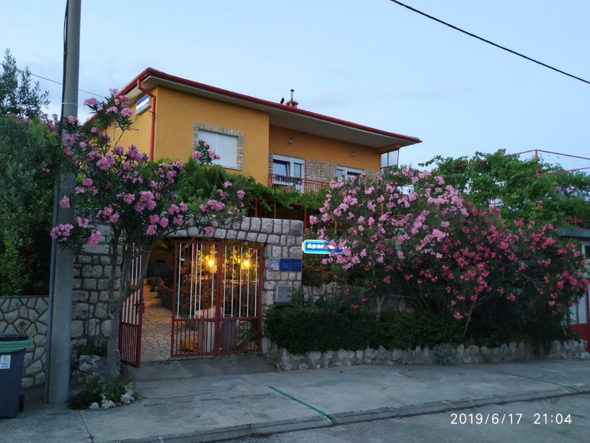 Maricic 200 Meters From The Apartment Novi Vinodolski