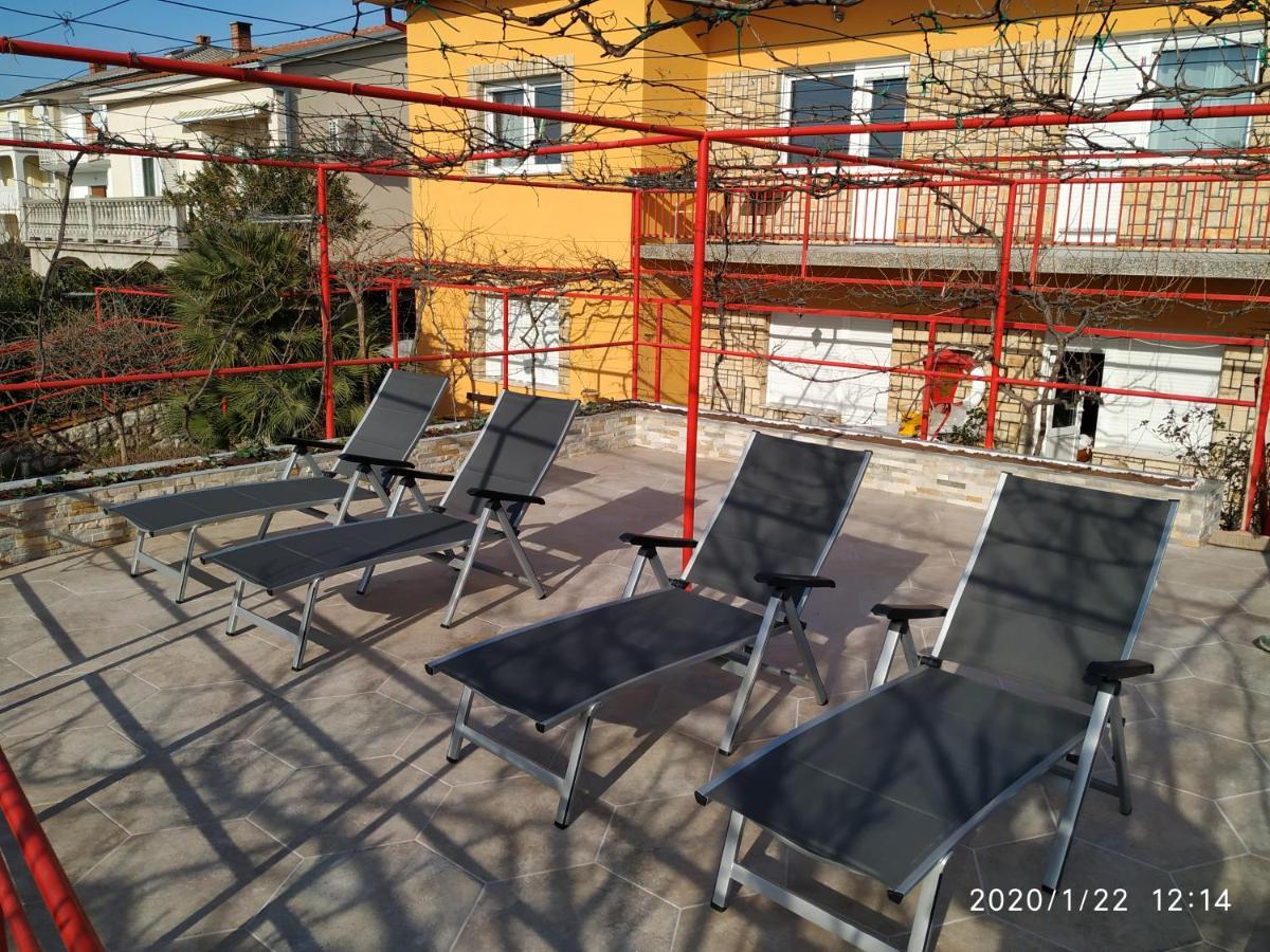 Apartment Maricic 200 Meters From The Novi Vinodolski